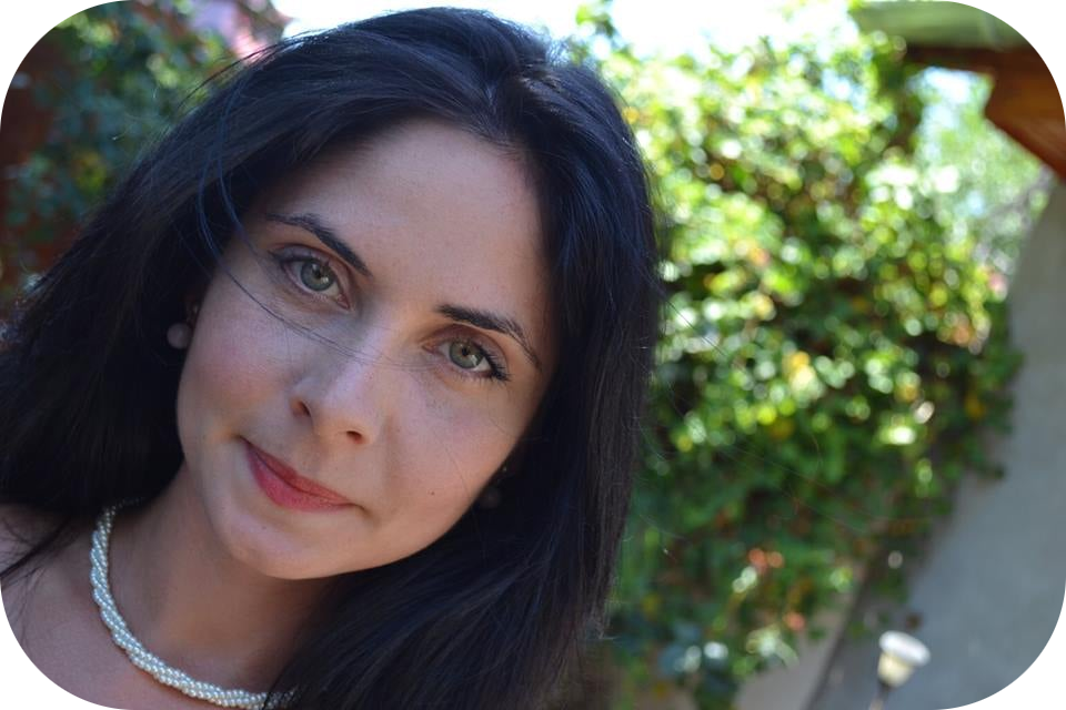 Beautiful Ceramic artist Oana